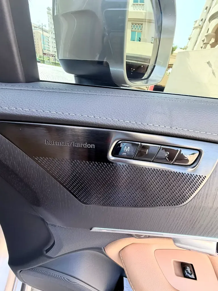 Volvo XC90 2.0 AT AWD (249 حصان) - 7