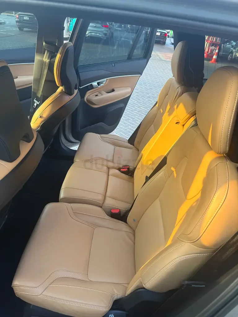 Volvo XC90 2.0 AT AWD (249 حصان) - 12