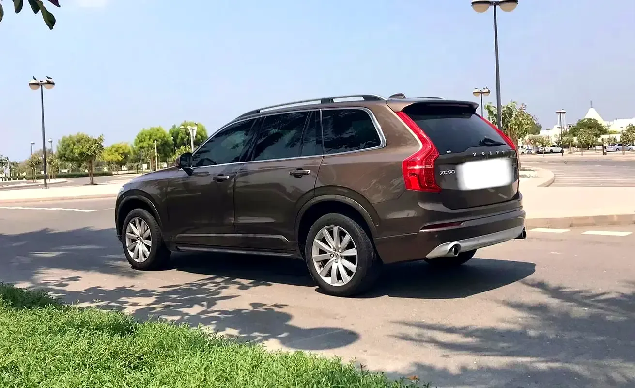 Volvo XC90 2.0 T6 Drive-E AT AWD (5 مقاعد) (310 حصان) - 4