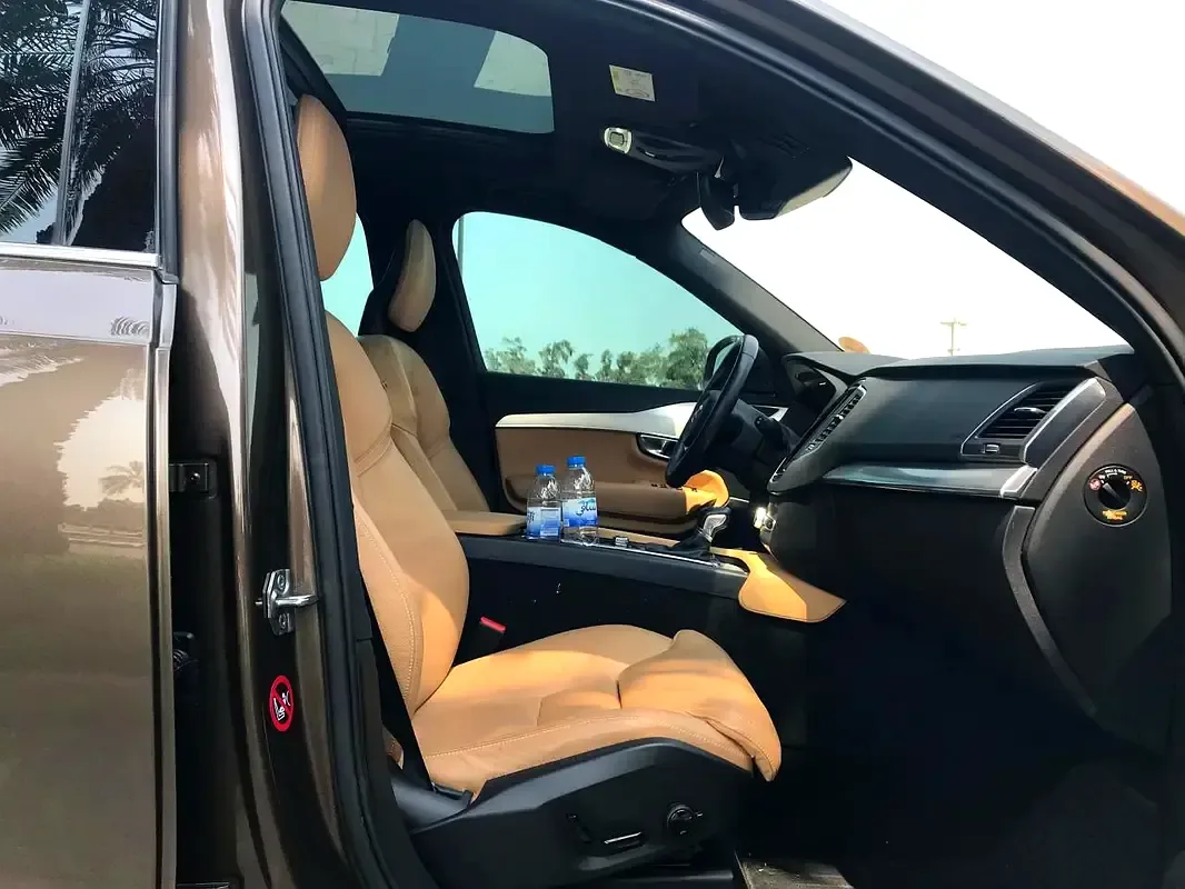 Volvo XC90 2.0 T6 Drive-E AT AWD (5 مقاعد) (310 حصان) - 7