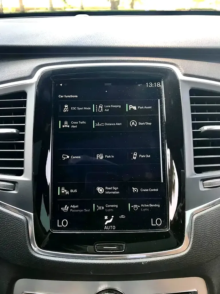 Volvo XC90 2.0 T6 Drive-E AT AWD (5 مقاعد) (310 حصان) - 16
