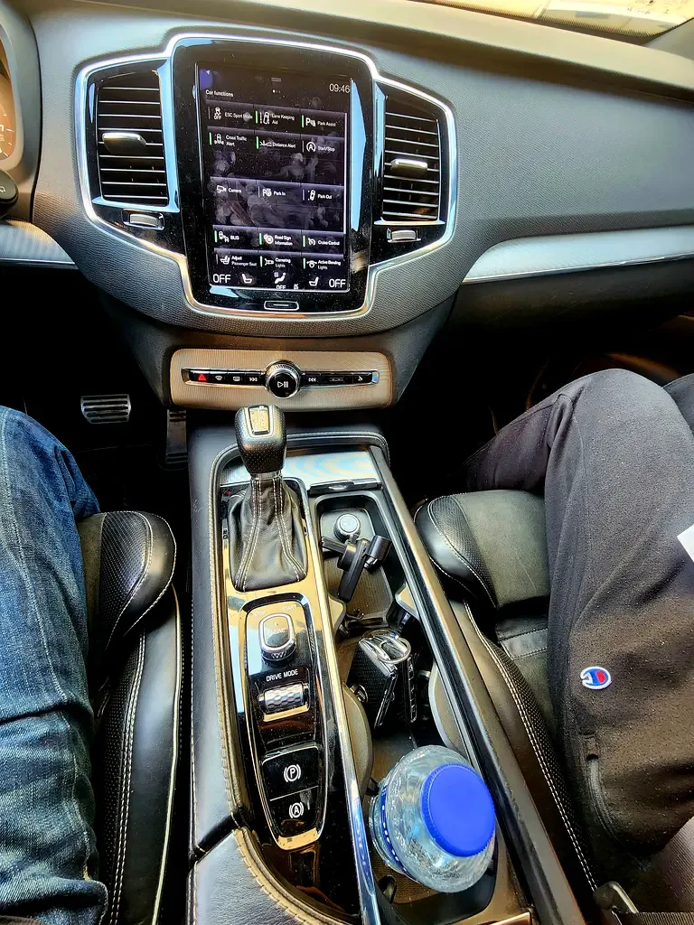 Volvo XC90 2.0 T6 Drive-E AT AWD (5 places) (320 hp) - 19