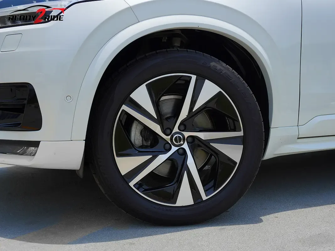 Volvo XC90 2.0 T6 Drive-E AT AWD (7 مقاعد) (320 حصان) - 9
