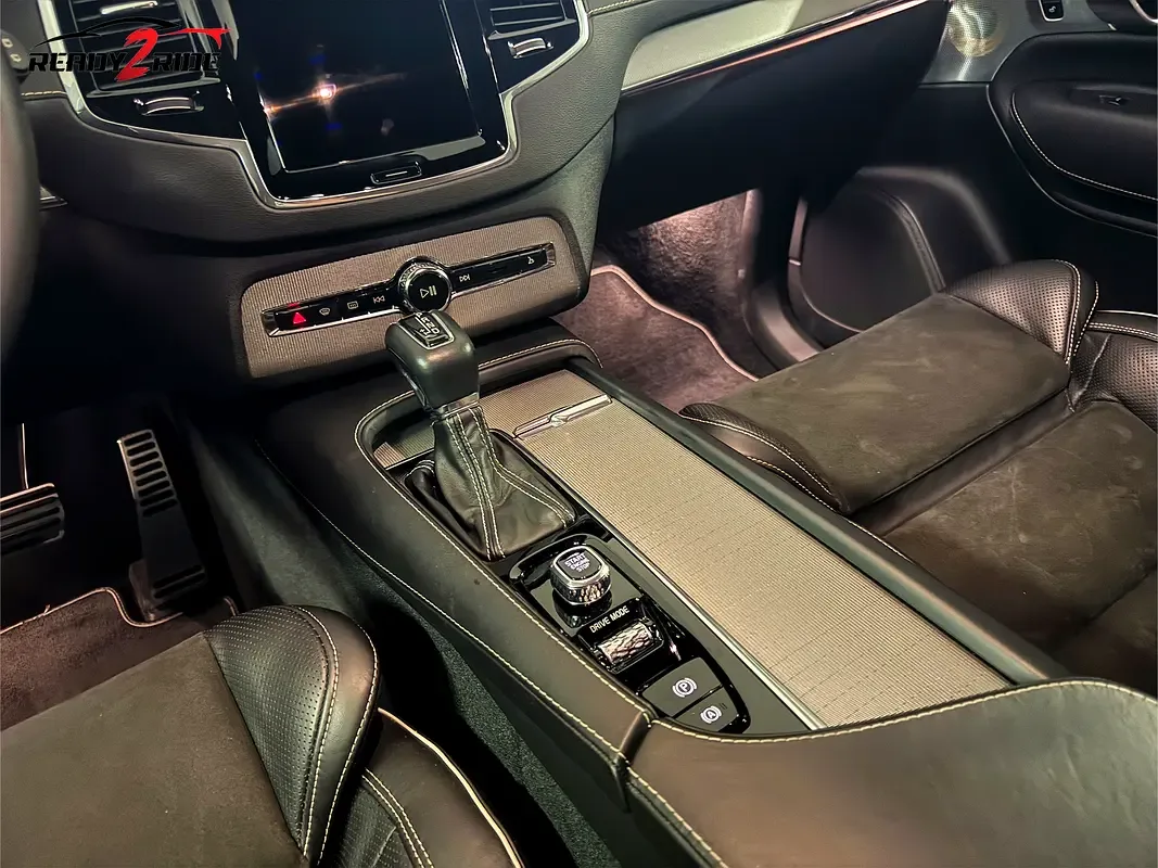 Volvo XC90 2.0 T6 Drive-E AT AWD (7 مقاعد) (320 حصان) - 15
