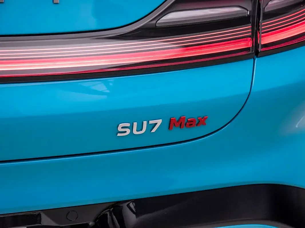 Xiaomi SU7 AT (299 حصان) - 5