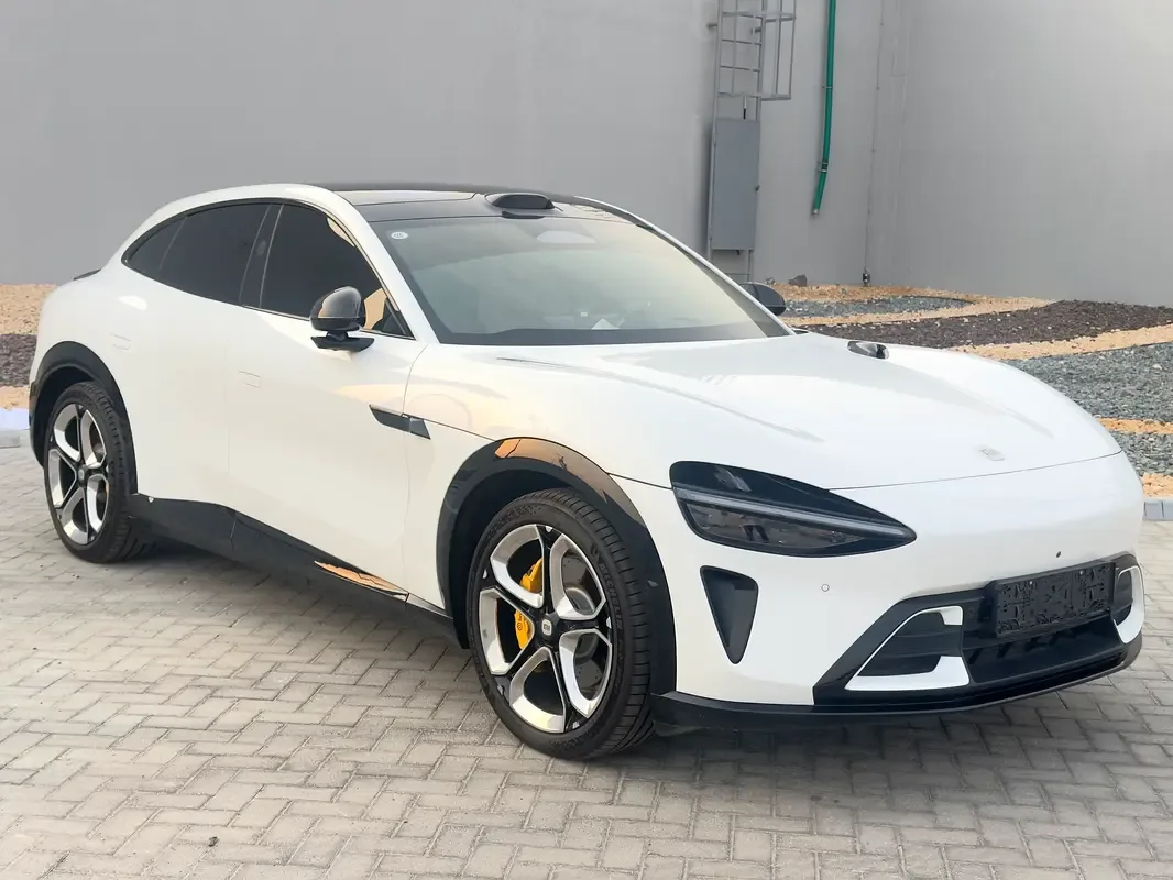 Xiaomi YU7 AT AWD (690 hp)