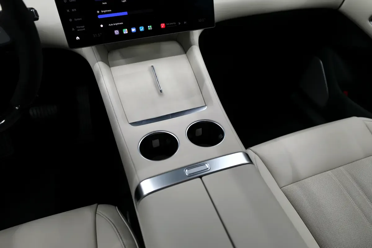 Xiaomi YU7 AT AWD (690 hp) - 18