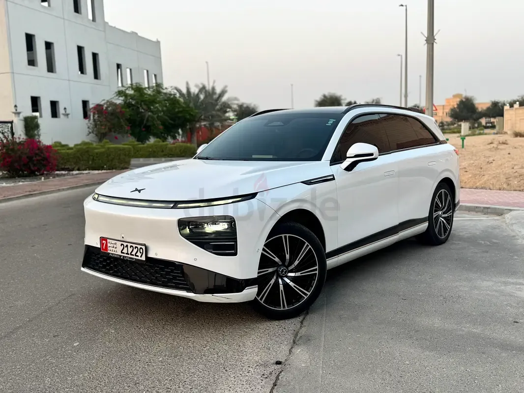 Xpeng G9 E AT AWD (551 hp) - 4