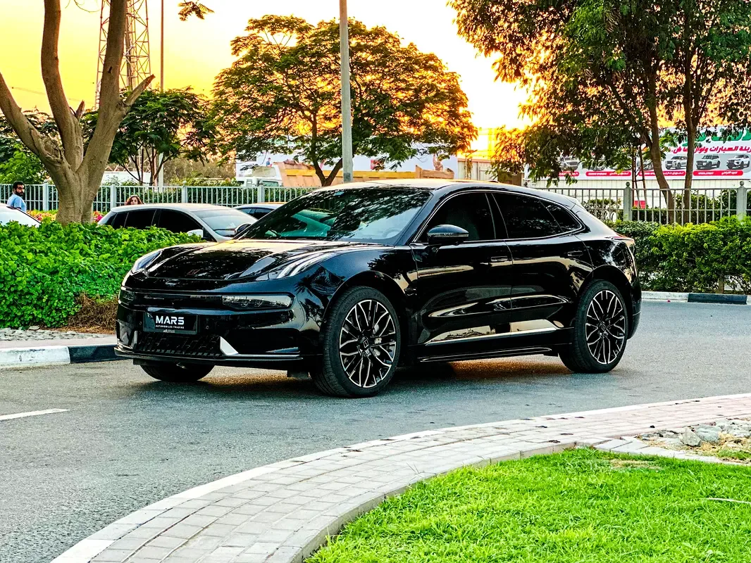 Zeekr 001 E AT AWD (544 hp) - 3