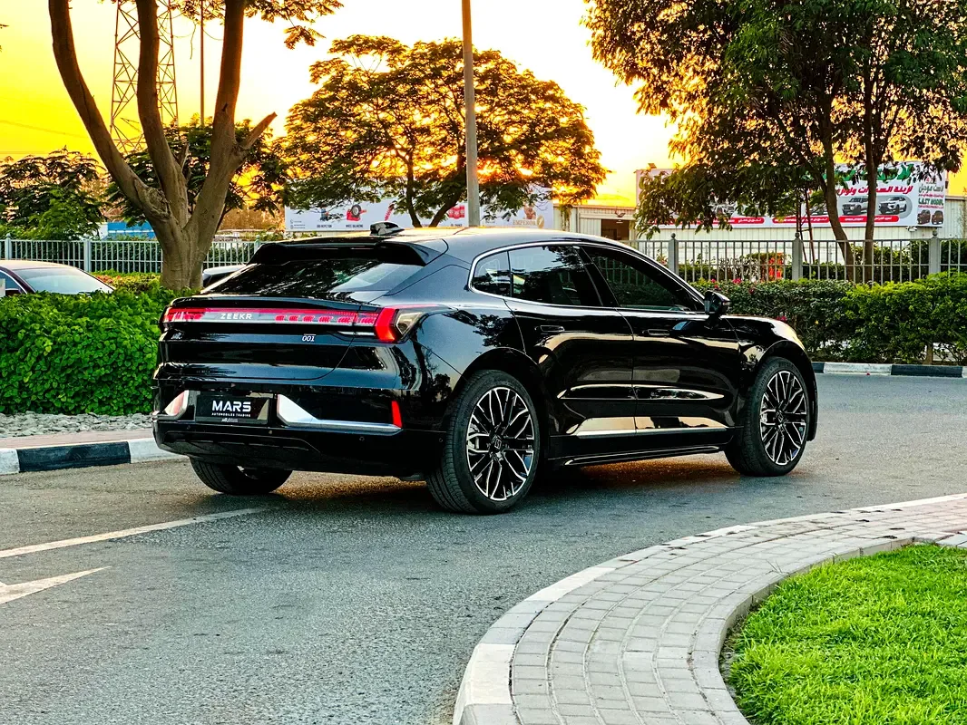 Zeekr 001 E AT AWD (544 hp) - 4