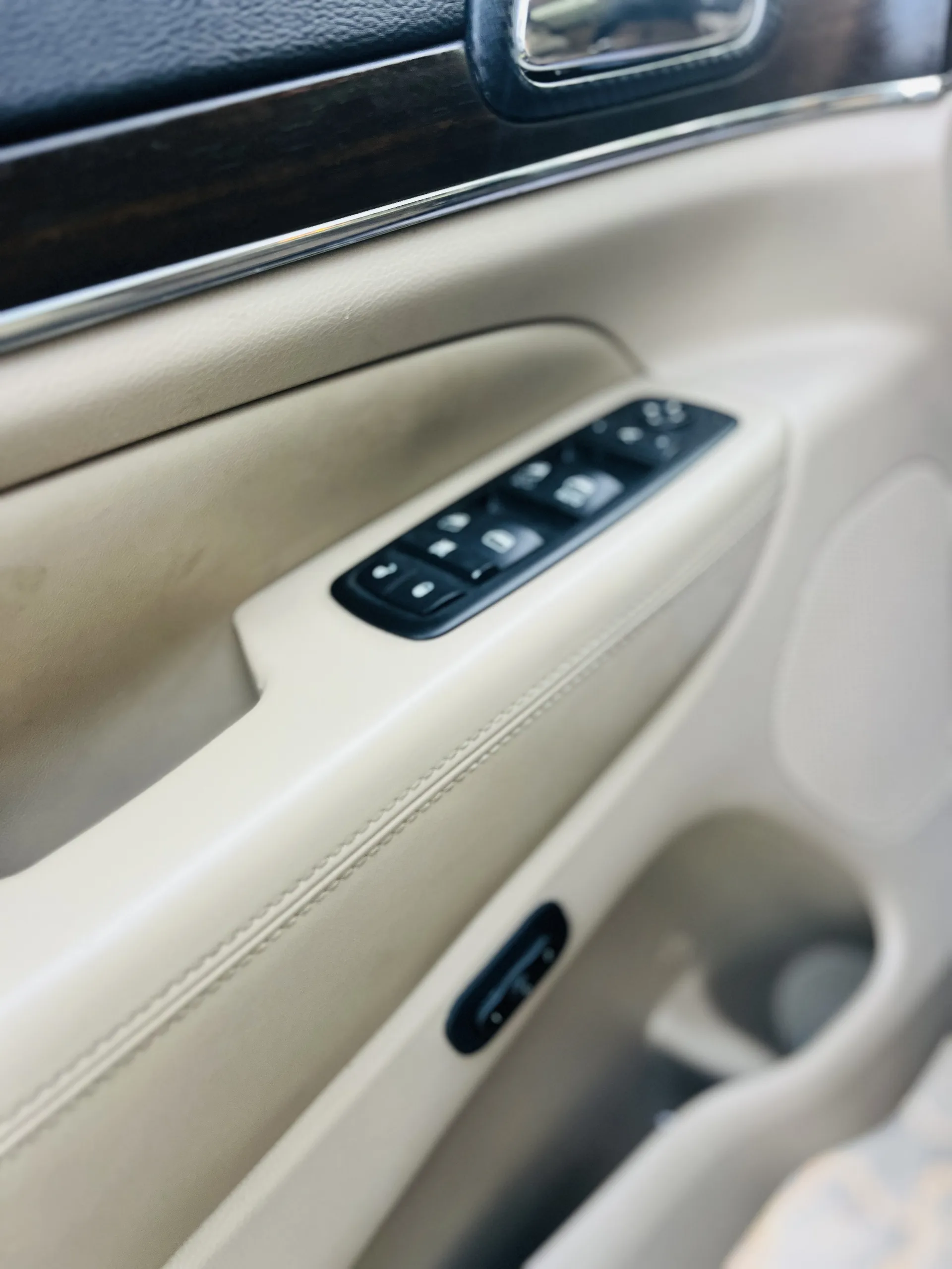 Jeep Grand Cherokee 5.7 Hemi AT AWD (347 حصان) - 6