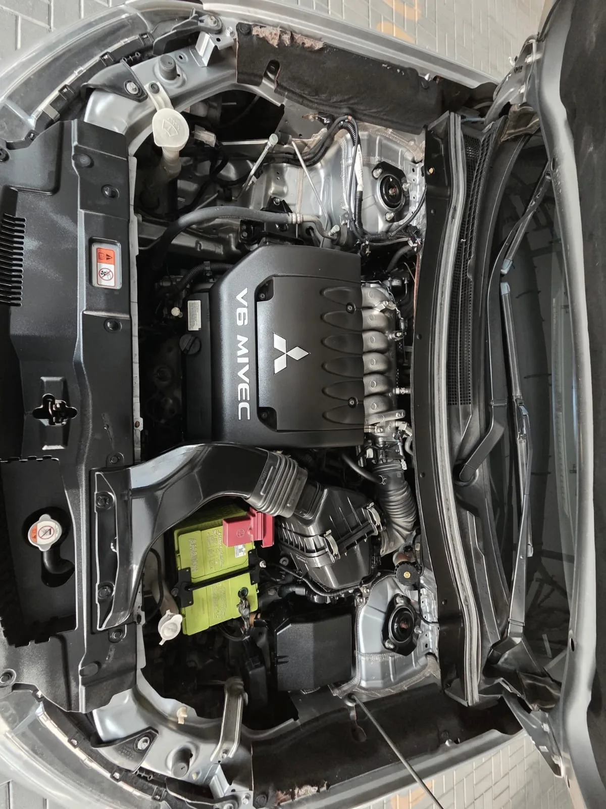 Mitsubishi Outlander 3.0 AT 4WD (230 hp) - 5