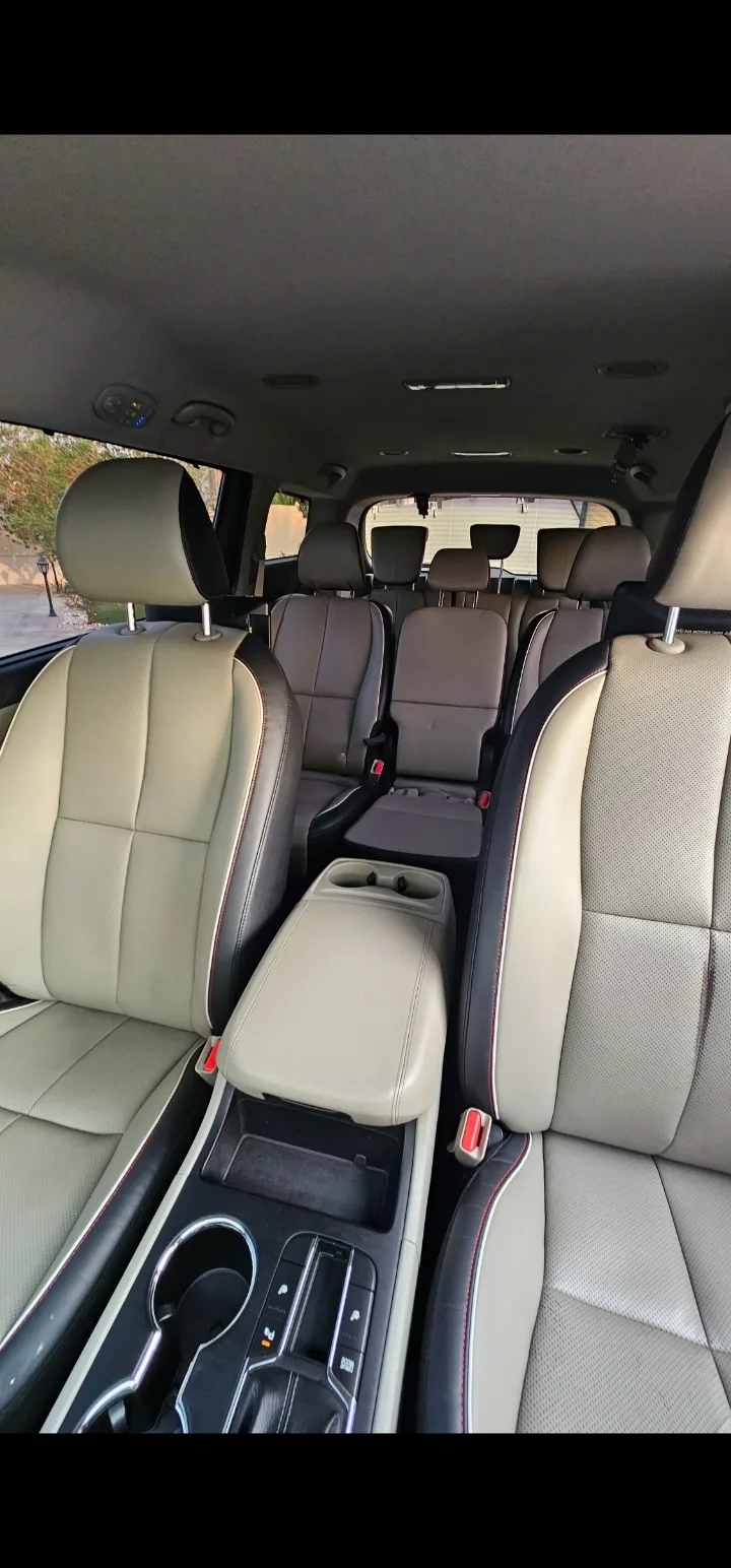 Kia Sedona 3.3 AT (276 hp) - 3