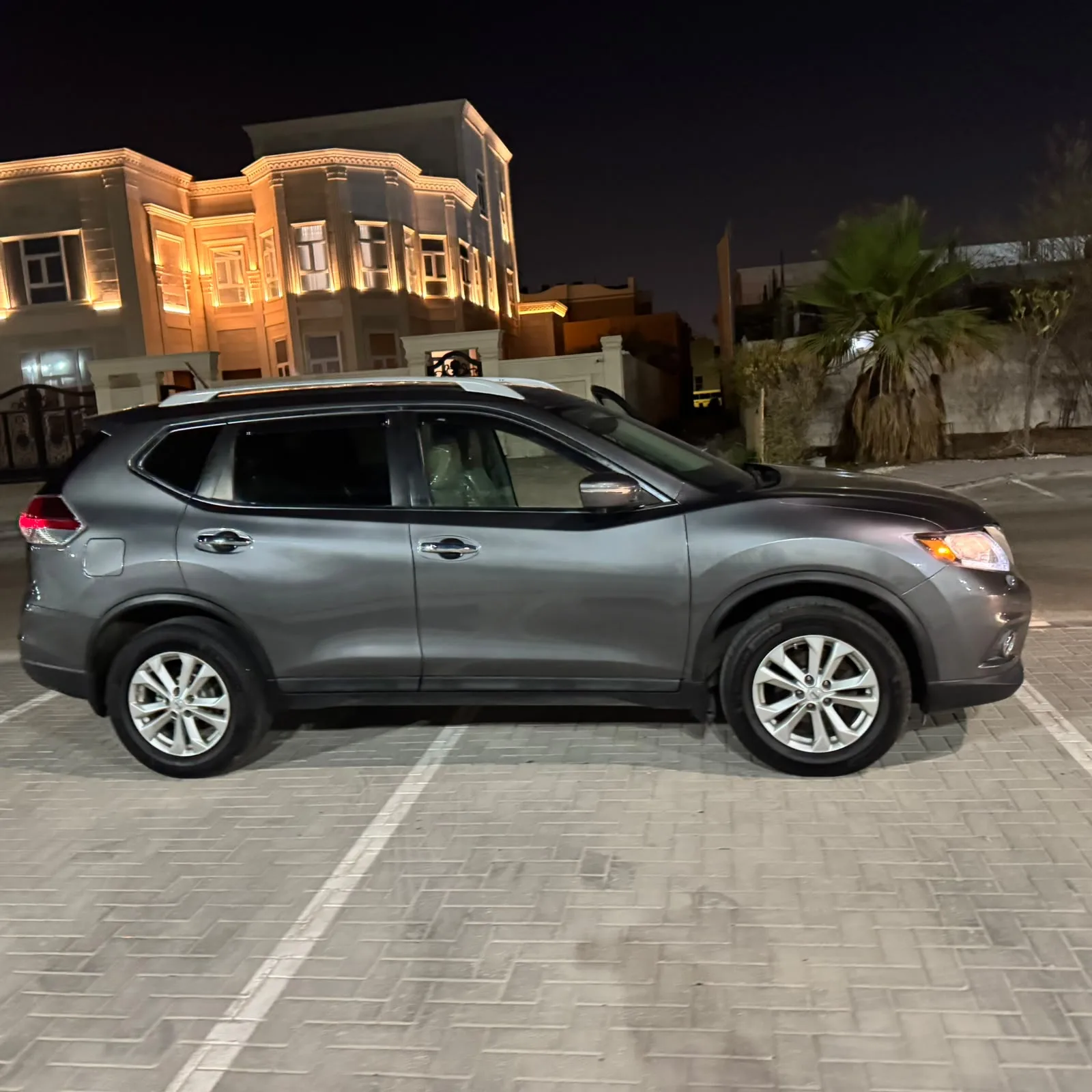 Nissan Rogue 2.5 CVT 4WD (173 حصان) - 4