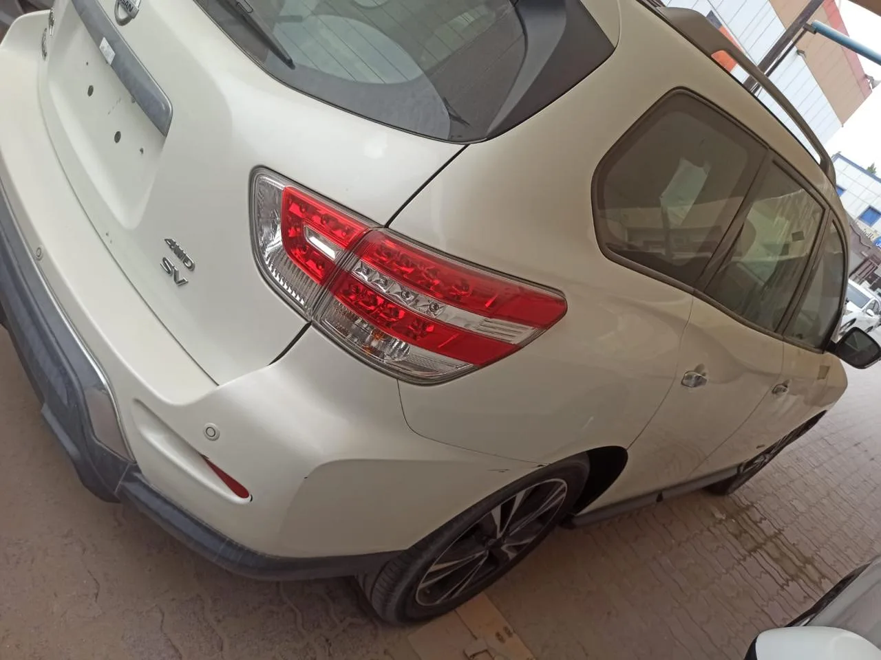 Nissan Pathfinder 3.5 CVT AWD (284 حصان) - 3